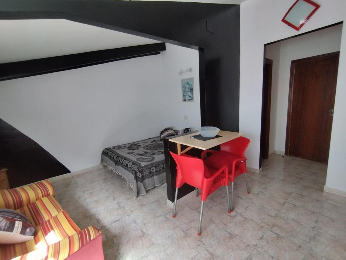Apartamentos Blanco Y Negro A Guarda Kültér fotó